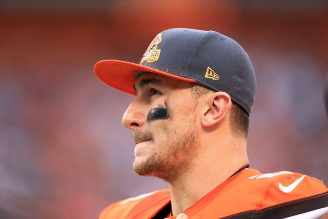 Johnny Manziel signs with CFL in path back to football