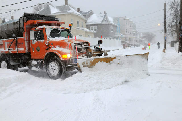 Oakland County hiring part-time snowplow drivers